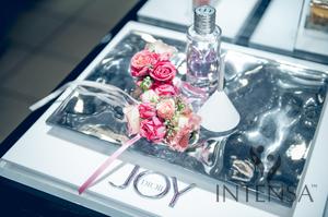 Laimes apsolījums ceturtdienas vakarā – aromāta JOY by Dior prezentācija