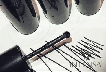 Инновация от M.A.C -  Rollerwheel Liquid Liner